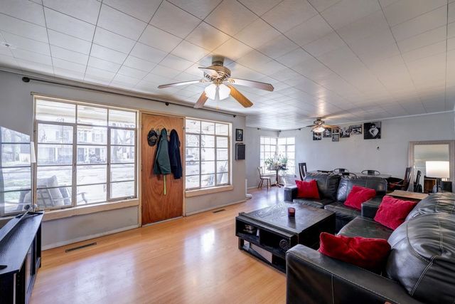 1010 Menor St, Winfield, KS 67156