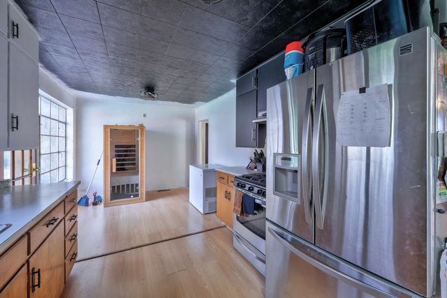 1010 Menor St, Winfield, KS 67156