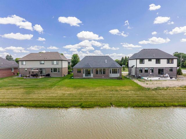 17524 Stallman Drive, Macomb, MI 48042