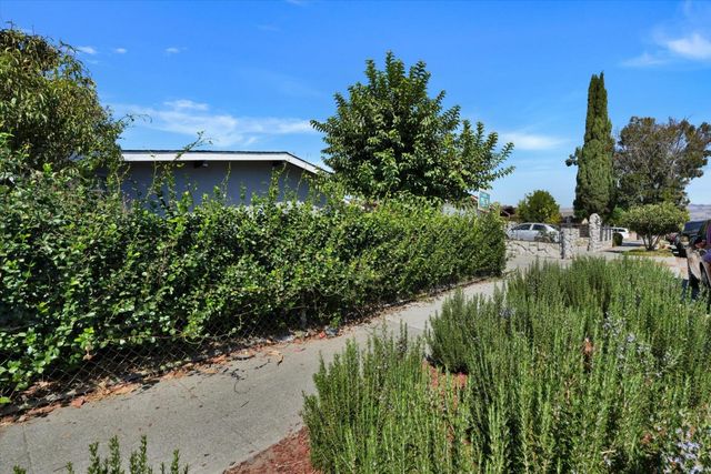 1843 Ocala Avenue, San Jose, CA 95122