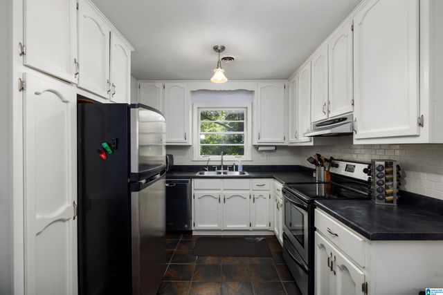 132 STONEVIEW ROAD, Irondale, AL 35210