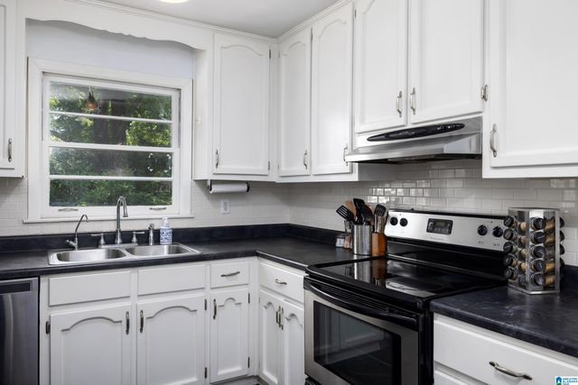 132 STONEVIEW ROAD, Irondale, AL 35210