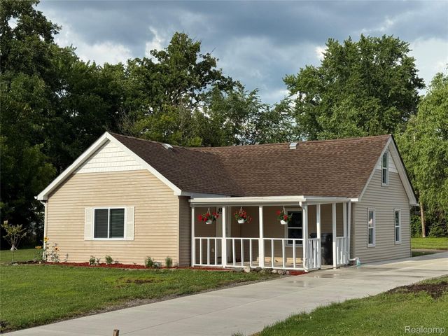 29240 McDonald Street, Roseville, MI 48066