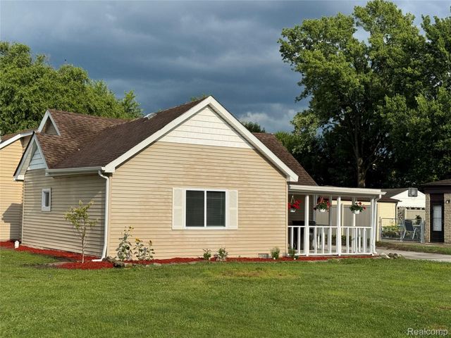 29240 McDonald Street, Roseville, MI 48066