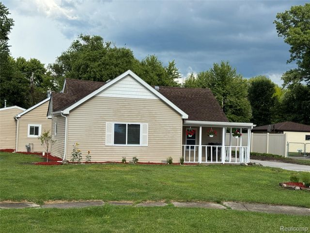29240 McDonald Street, Roseville, MI 48066