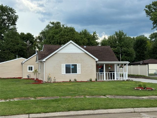 29240 McDonald Street, Roseville, MI 48066