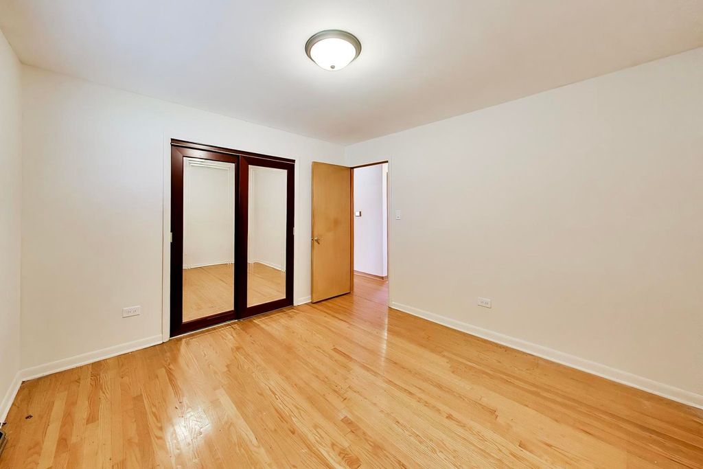 6544 W 84th Street, Burbank, IL 60459 — photo 2