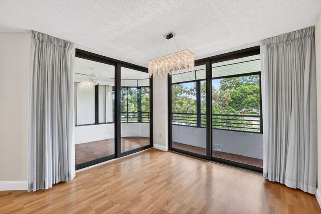 1410 Sheridan Street 19i, Hollywood, FL 33020