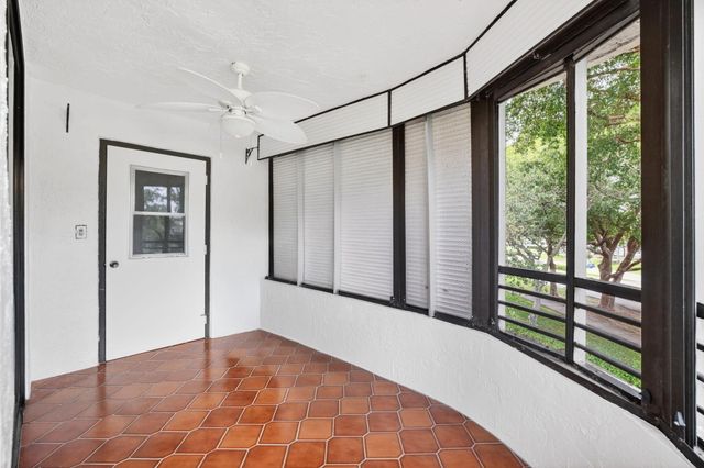 1410 Sheridan Street 19i, Hollywood, FL 33020