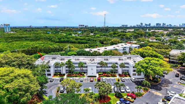 1410 Sheridan Street 19i, Hollywood, FL 33020