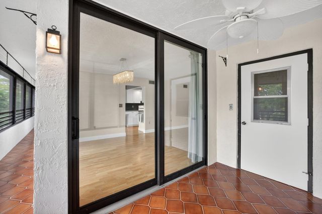 1410 Sheridan Street 19i, Hollywood, FL 33020