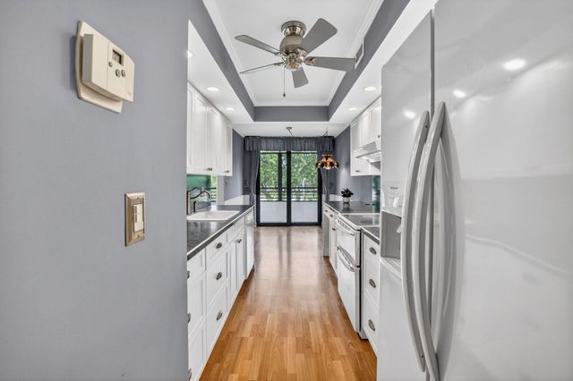 1410 Sheridan Street 19i, Hollywood, FL 33020
