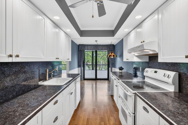 1410 Sheridan Street 19i, Hollywood, FL 33020