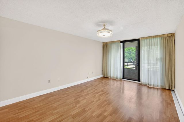 1410 Sheridan Street 19i, Hollywood, FL 33020
