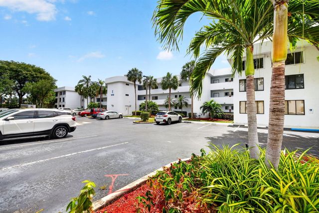 1410 Sheridan Street 19i, Hollywood, FL 33020