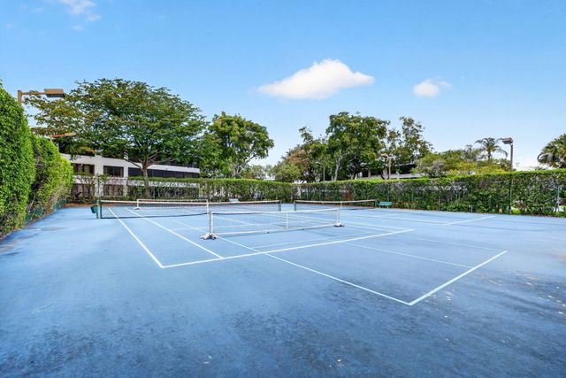 1410 Sheridan Street 19i, Hollywood, FL 33020