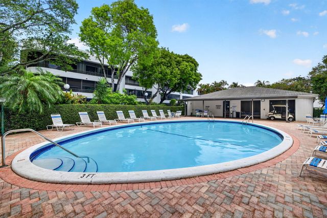 1410 Sheridan Street 19i, Hollywood, FL 33020