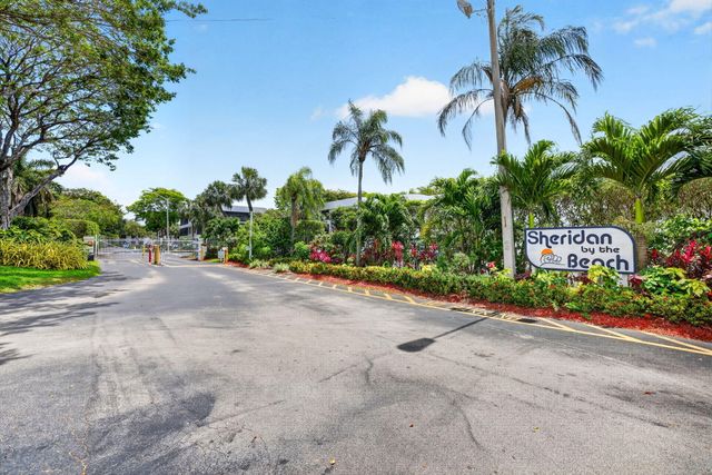 1410 Sheridan Street 19i, Hollywood, FL 33020