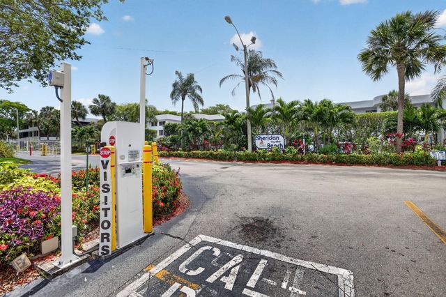 1410 Sheridan Street 19i, Hollywood, FL 33020