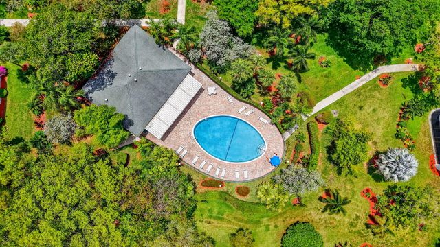 1410 Sheridan Street 19i, Hollywood, FL 33020