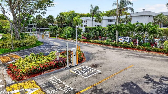 1410 Sheridan Street 19i, Hollywood, FL 33020
