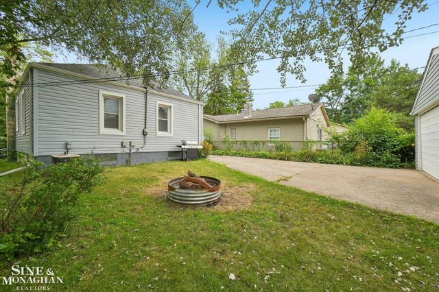 21025 Sunset Avenue, Warren, MI 48091
