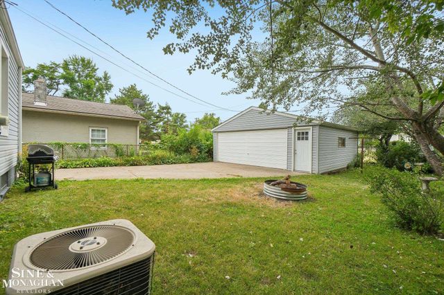 21025 Sunset Avenue, Warren, MI 48091