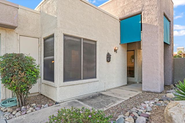 5557 N Sapphire Drive, Tucson, AZ 85750