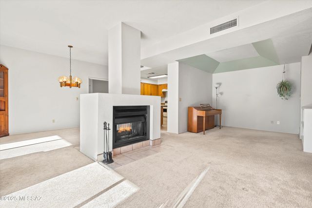 5557 N Sapphire Drive, Tucson, AZ 85750