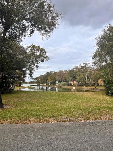 2405 NW 33rd St 1202, Oakland Park, FL 33309