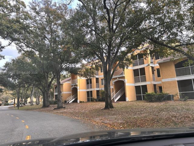 2405 NW 33rd St 1202, Oakland Park, FL 33309