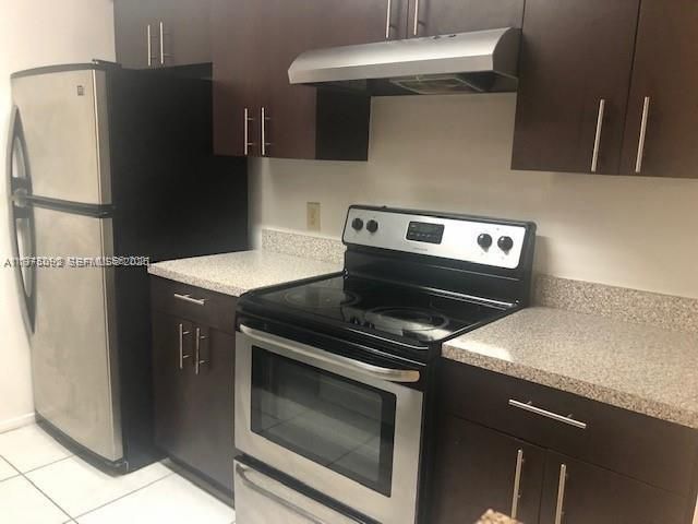 2405 NW 33rd St 1202, Oakland Park, FL 33309