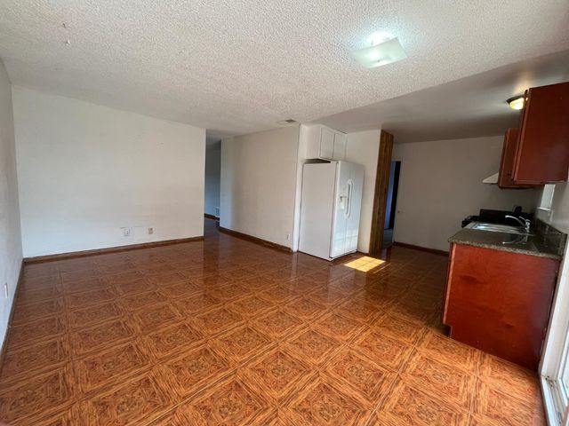 10429 White Rock Rd, Rancho Cordova, CA 95670