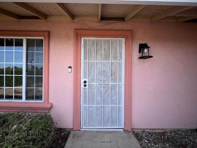 10429 White Rock Rd, Rancho Cordova, CA 95670