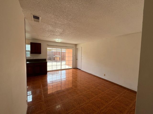 10429 White Rock Rd, Rancho Cordova, CA 95670