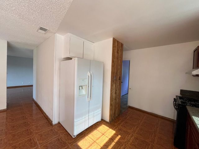 10429 White Rock Rd, Rancho Cordova, CA 95670