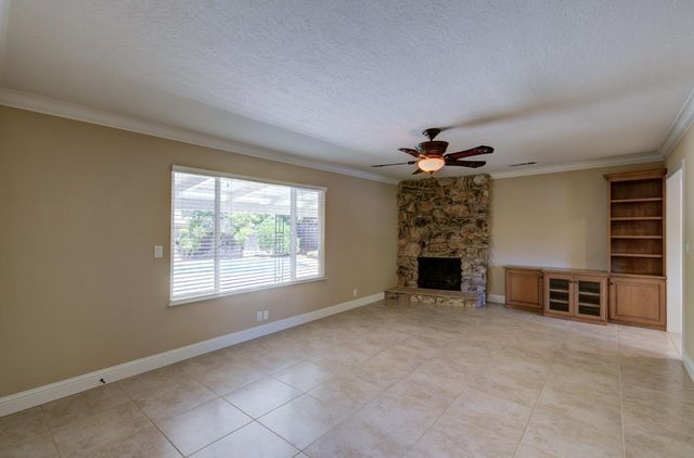 1770 W Celeste Avenue, Fresno, CA 93711