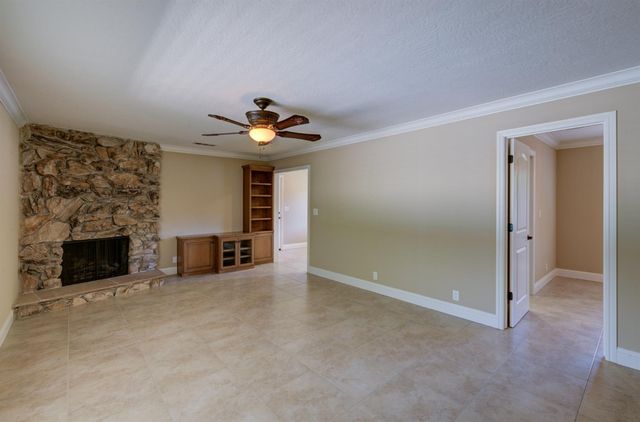 1770 W Celeste Avenue, Fresno, CA 93711
