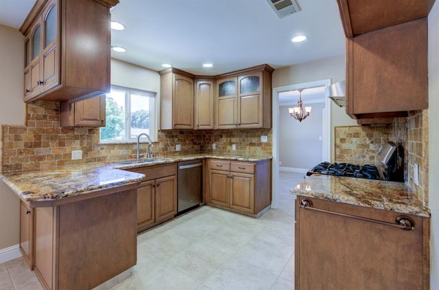 1770 W Celeste Avenue, Fresno, CA 93711