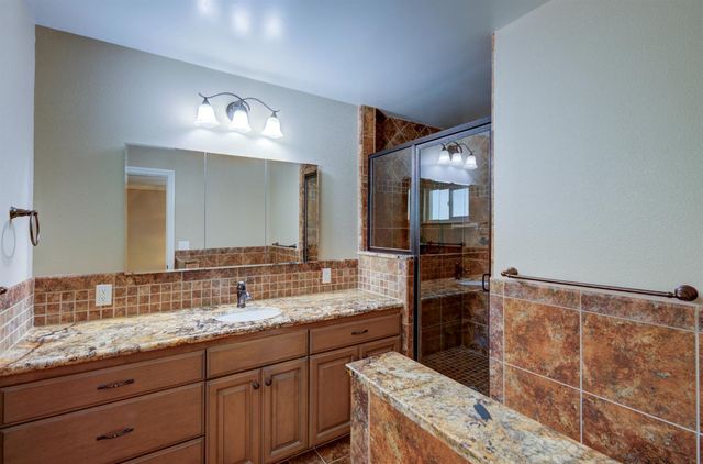 1770 W Celeste Avenue, Fresno, CA 93711