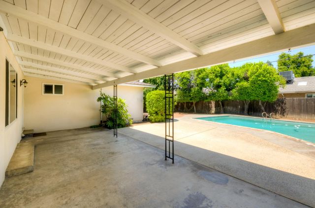 1770 W Celeste Avenue, Fresno, CA 93711