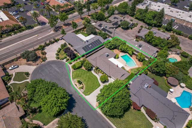 1770 W Celeste Avenue, Fresno, CA 93711