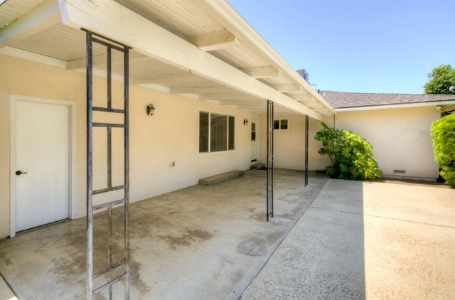 1770 W Celeste Avenue, Fresno, CA 93711