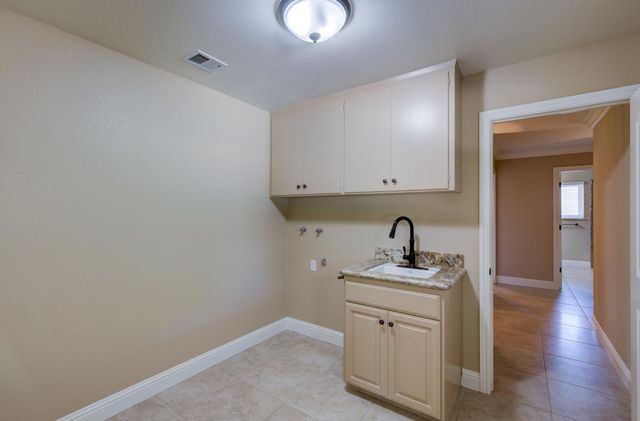 1770 W Celeste Avenue, Fresno, CA 93711