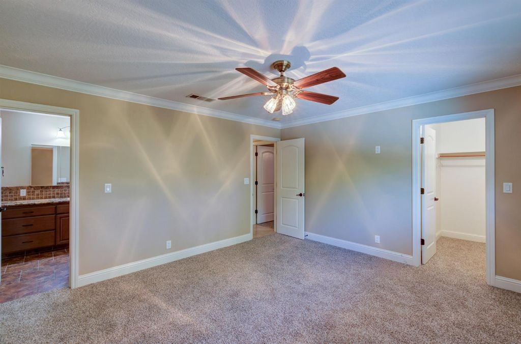 Image 29 of property listing at 1770 W Celeste Avenue, Fresno, CA 93711