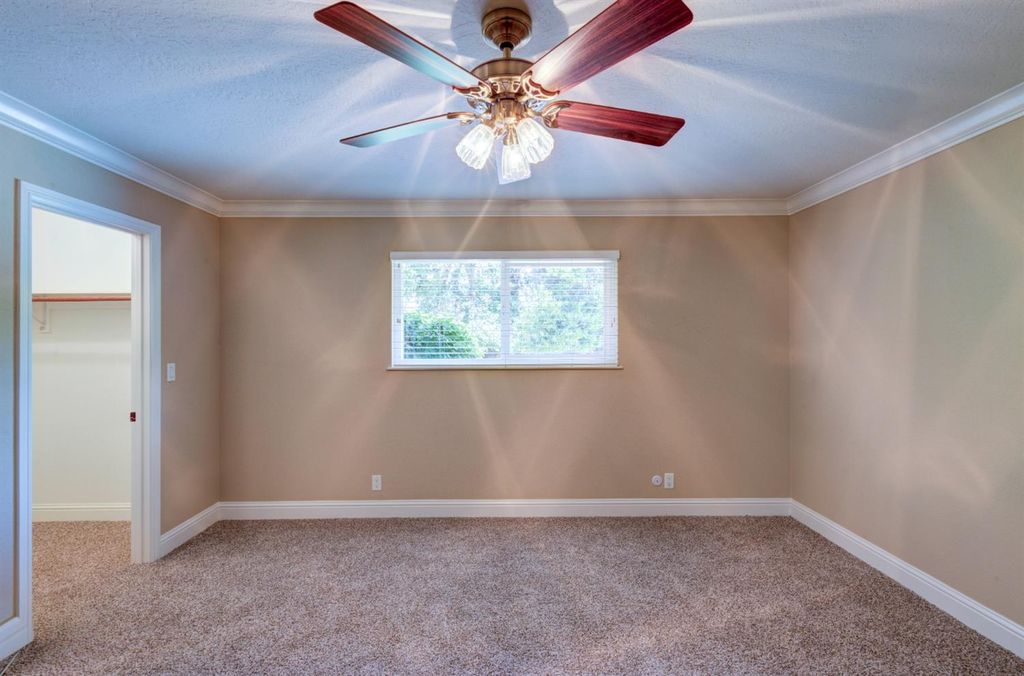 Image 30 of property listing at 1770 W Celeste Avenue, Fresno, CA 93711