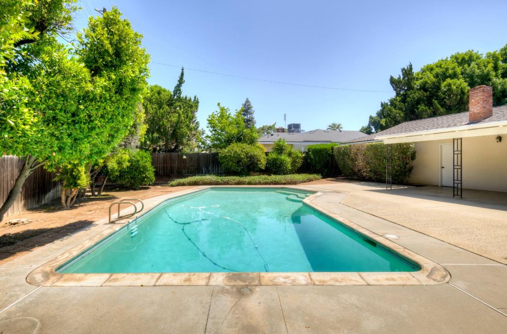 Image 38 of property listing at 1770 W Celeste Avenue, Fresno, CA 93711