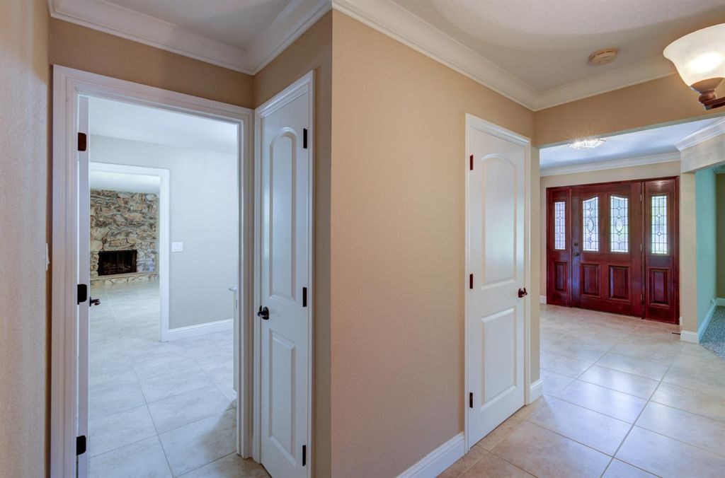 Image 57 of property listing at 1770 W Celeste Avenue, Fresno, CA 93711