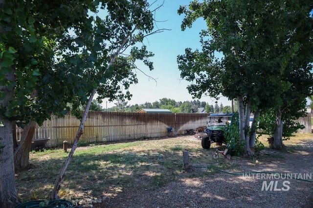 140 N Iowa Ave, Payette, ID 83661