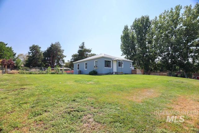 140 N Iowa Ave, Payette, ID 83661
